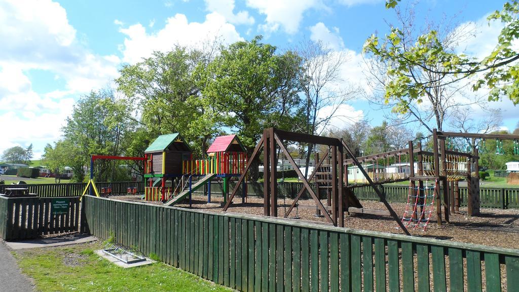 Campsie Glen Holiday Park Fintry Exterior photo